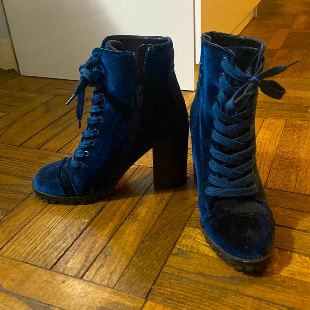Steve Madden blue velvet boots